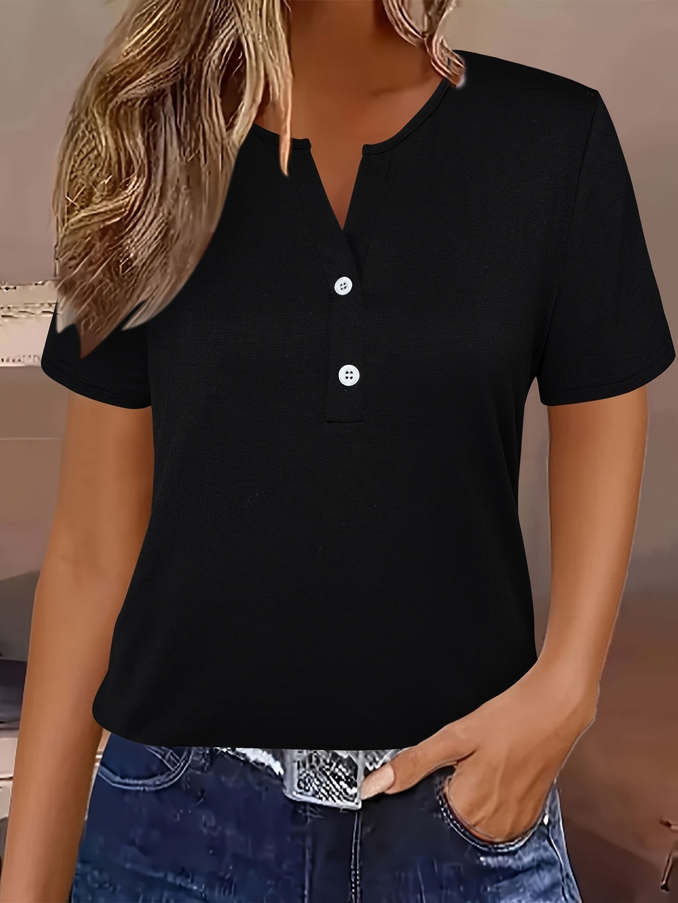 Evelyn™ | Elegant V-Neck Top for Everyday Comfort & Confidence