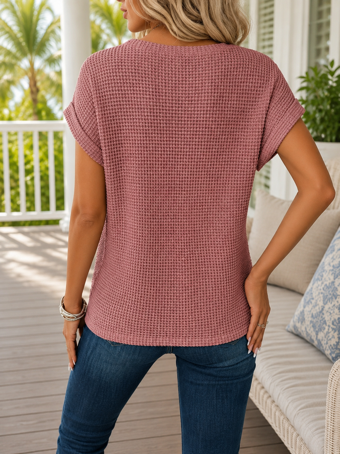 Nilsa | The Sweetheart Round Neck T-Shirt